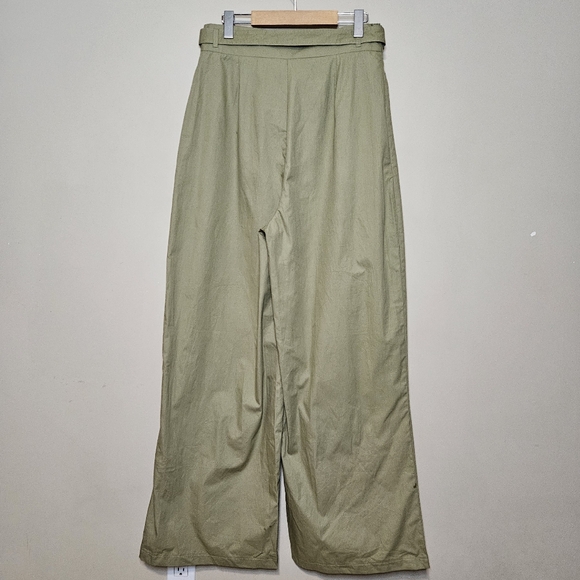NWT Pretty Little Thing 100% Cotton Pleated Wide Leg Olive Green Pants Size 14 - Picture 4 of 7